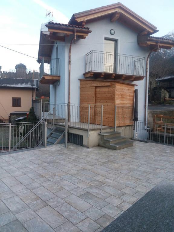 Casa Vacanze Chez Sapin Fénis Exterior foto